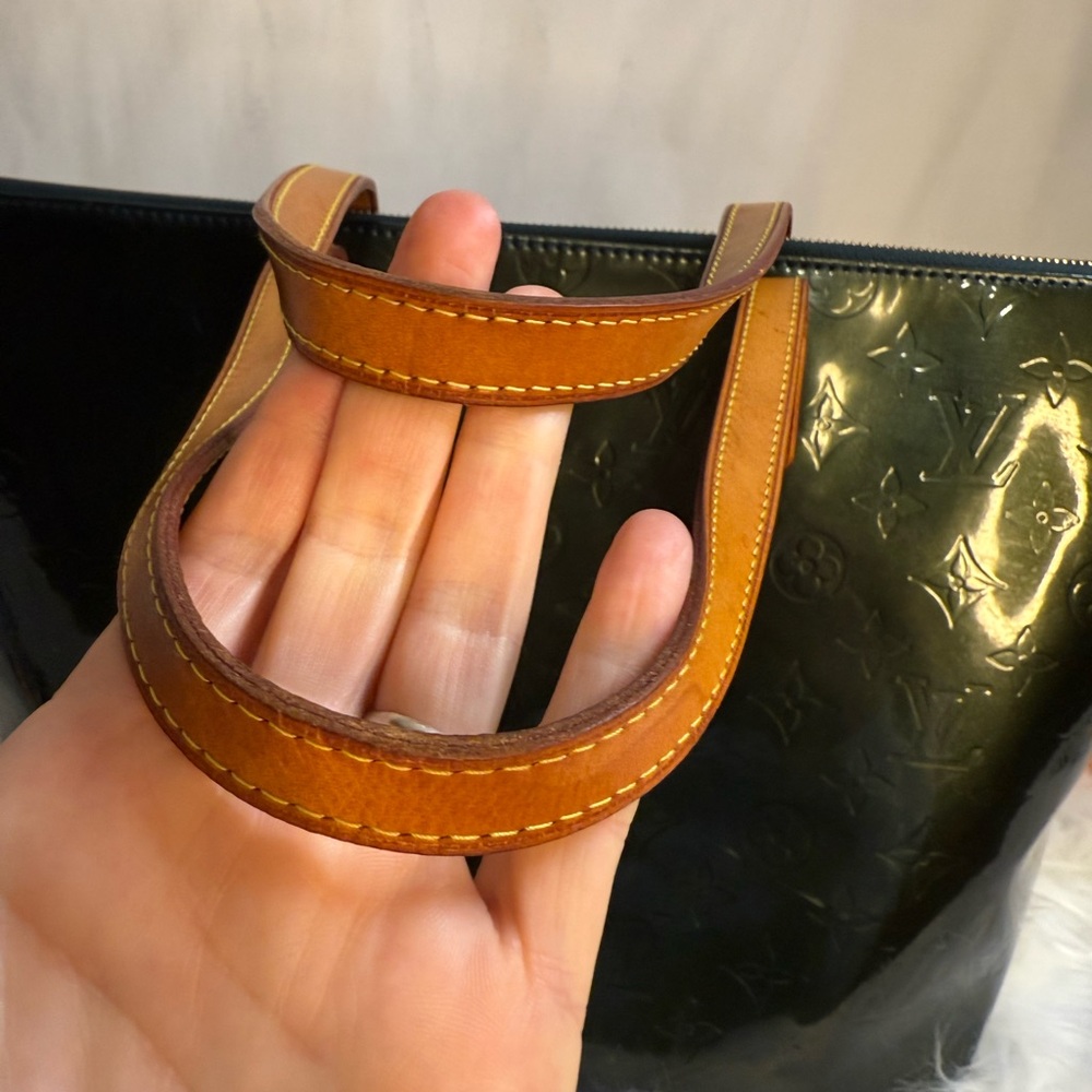 LOUIS VUITTON VERNIS BELLEVEU DARK GREEN BAG - Picture 9 of 14